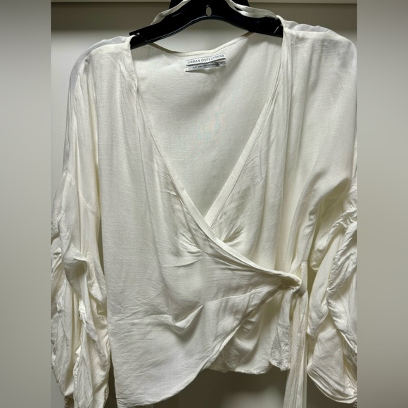 Urban Outfitters Dramatic Sleeve White Wrap Top Size Small - Picture 3 of 9
